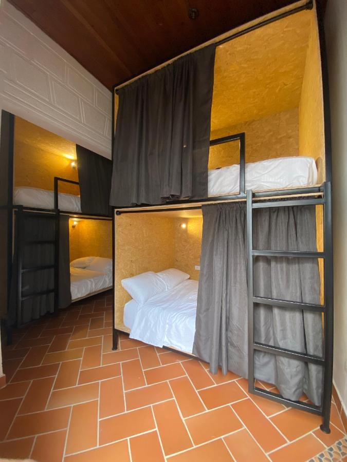 Banana Hostel Bogota Bagian luar foto